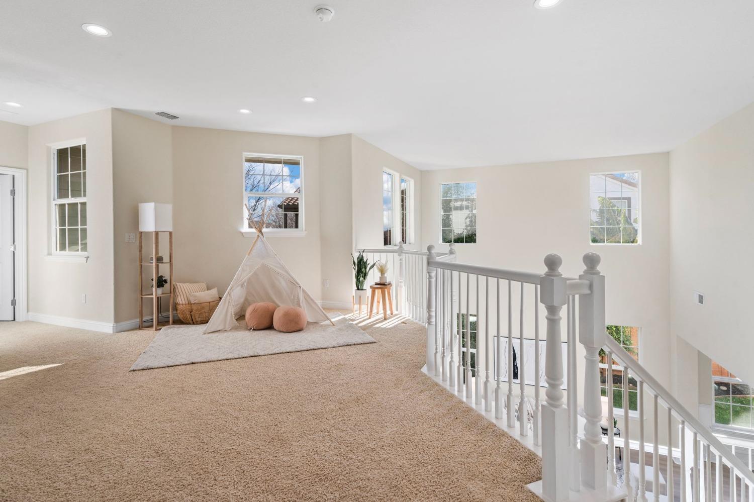 291 N Alta Dena Street