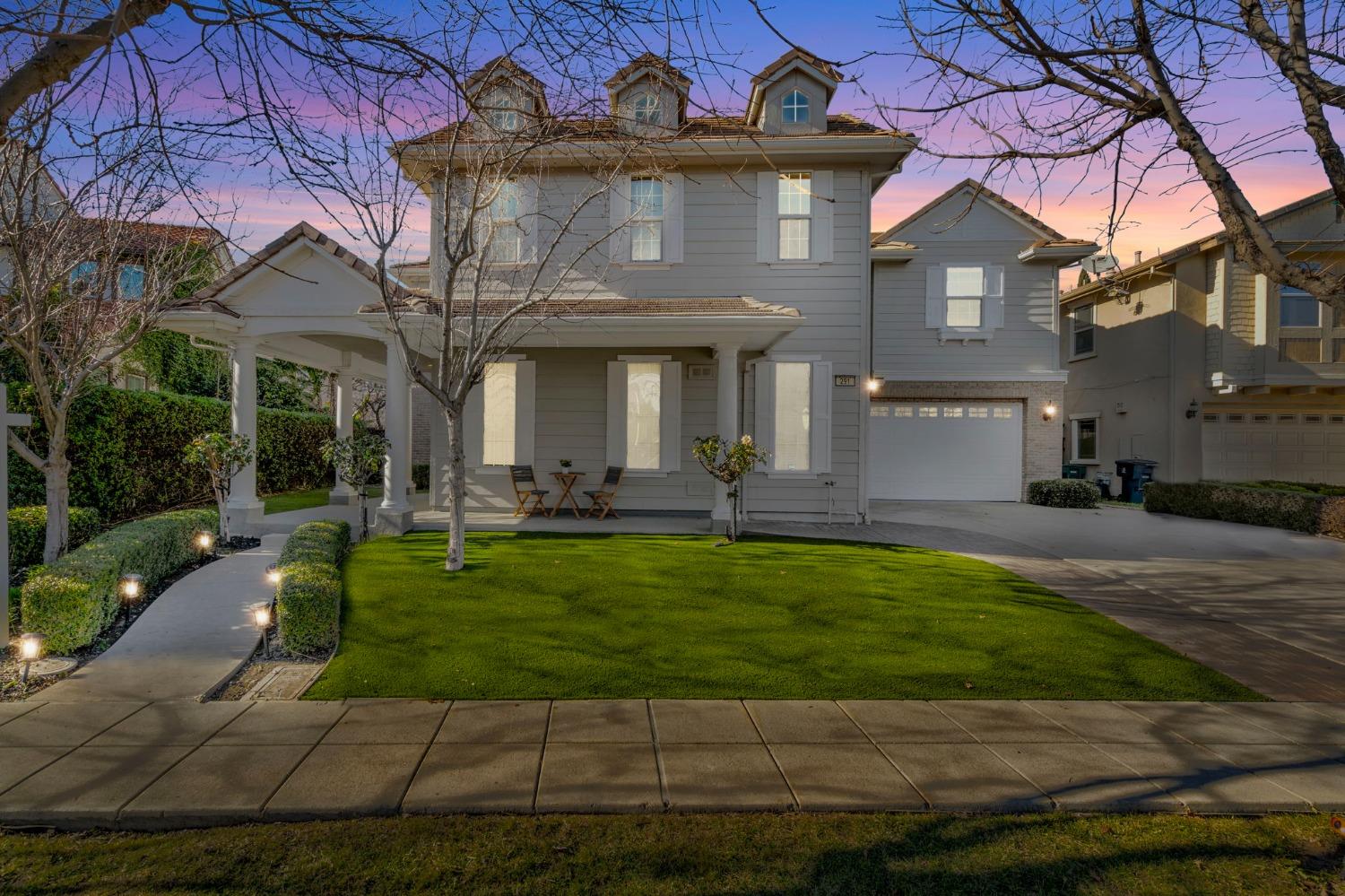 291 N Alta Dena Street