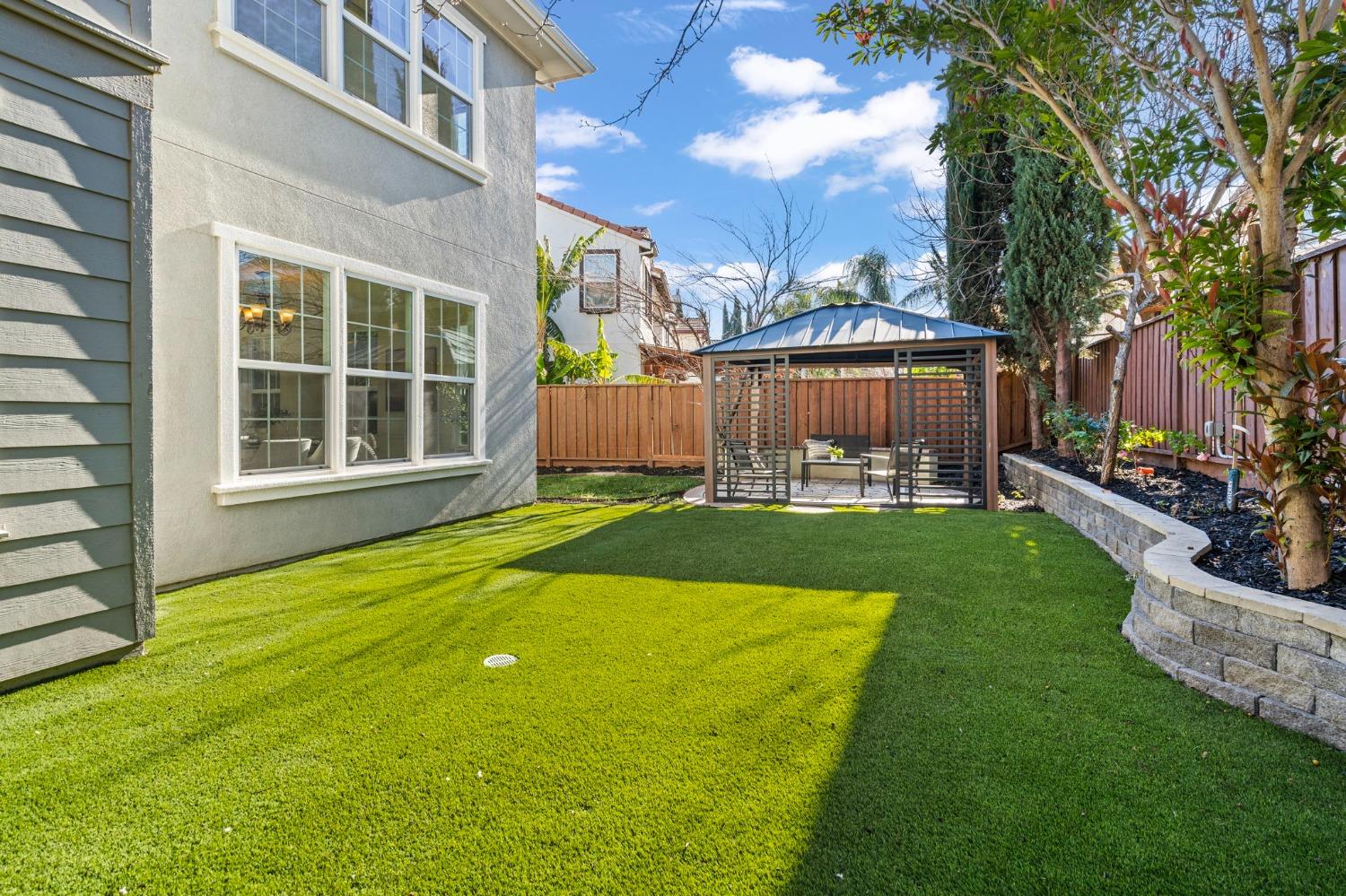 291 N Alta Dena Street