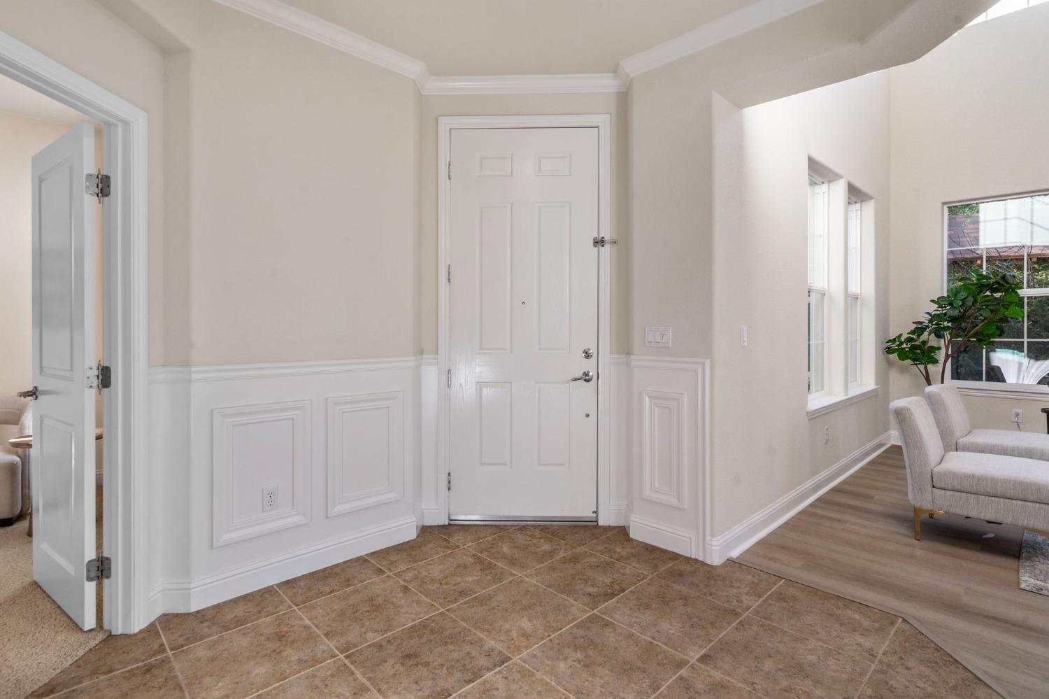 291 N Alta Dena Street