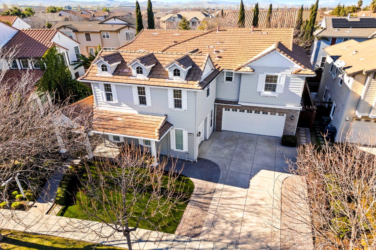 291 N Alta Dena Street