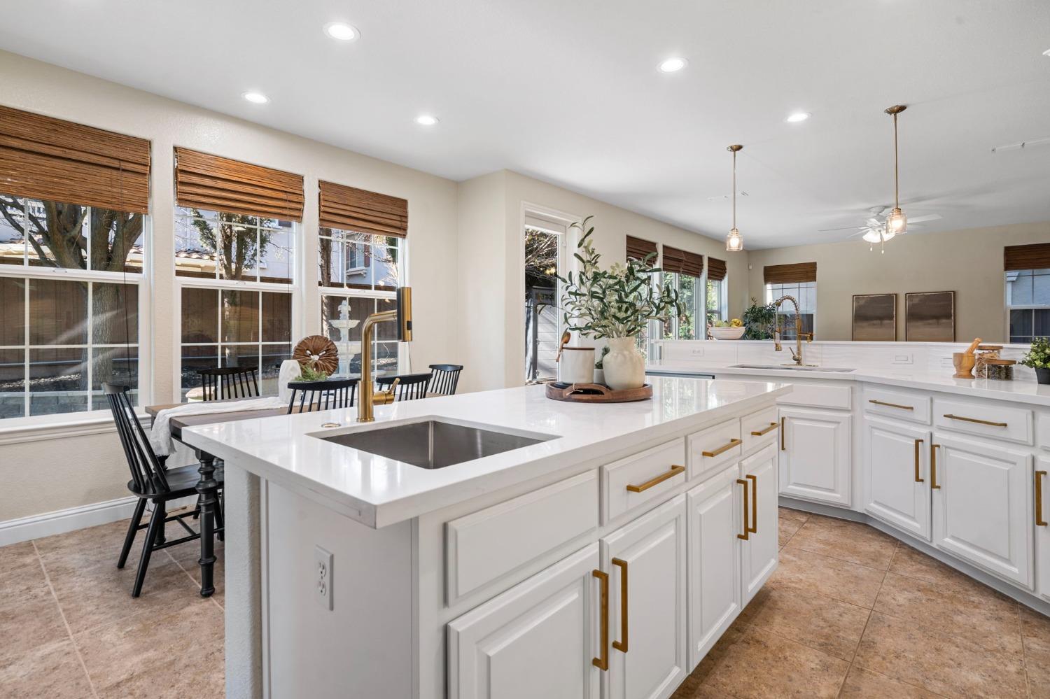 291 N Alta Dena Street