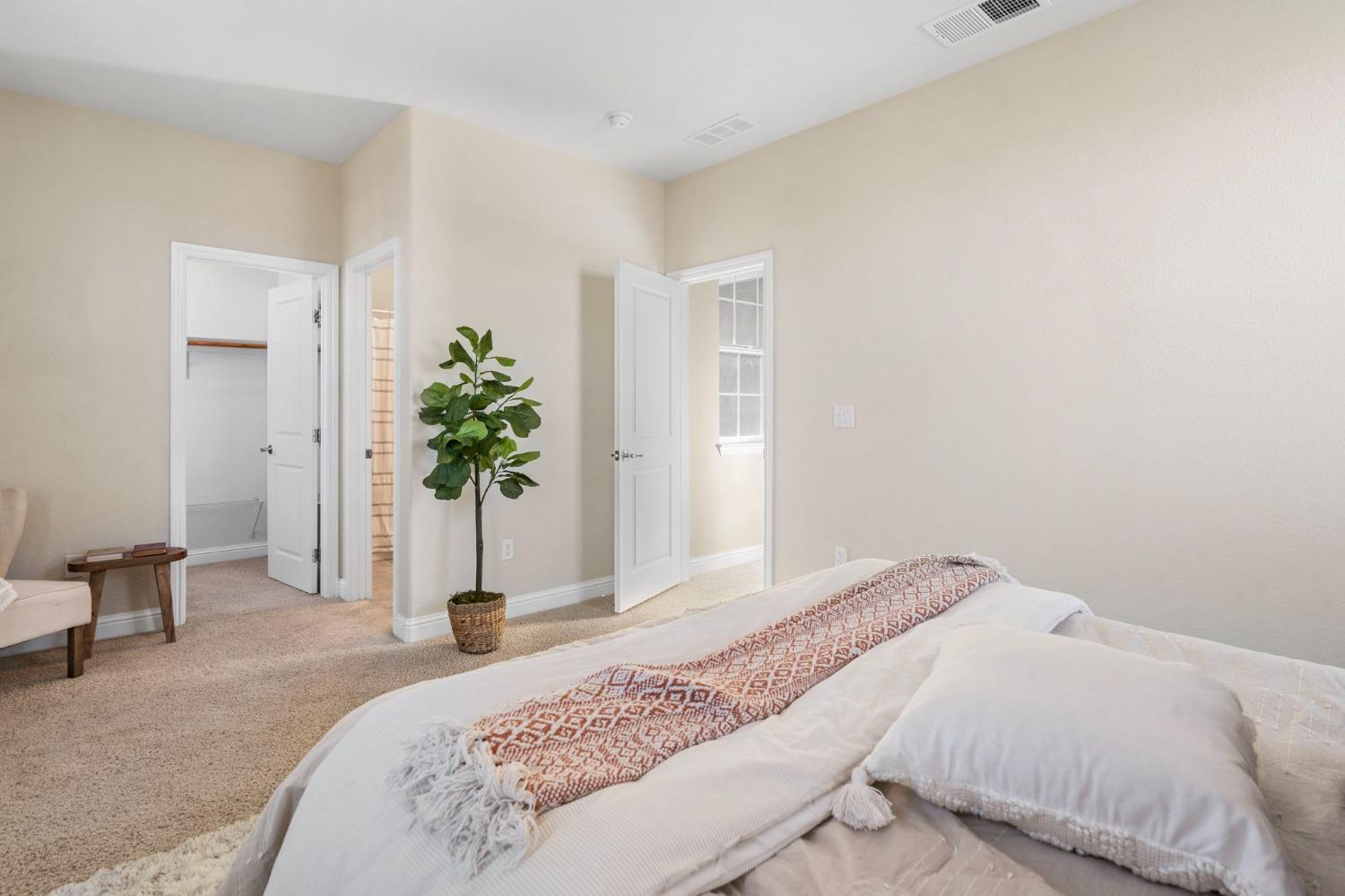 291 N Alta Dena Street