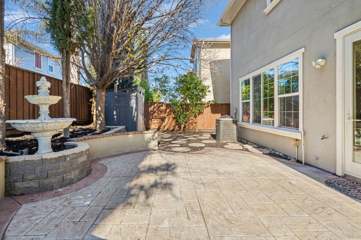 291 N Alta Dena Street