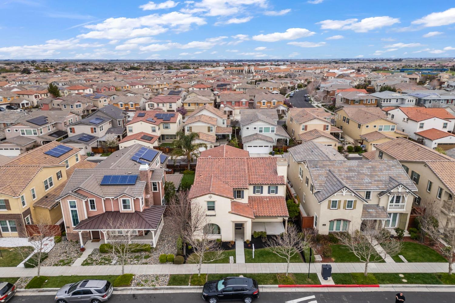 1186 S Vecindad Street