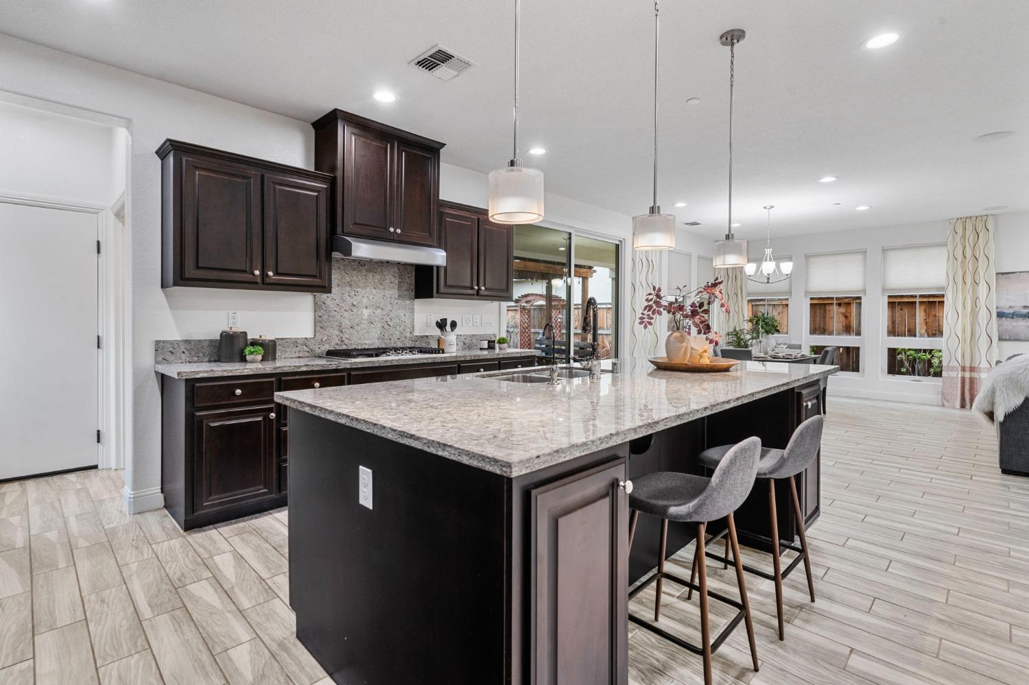 1186 S Vecindad Street