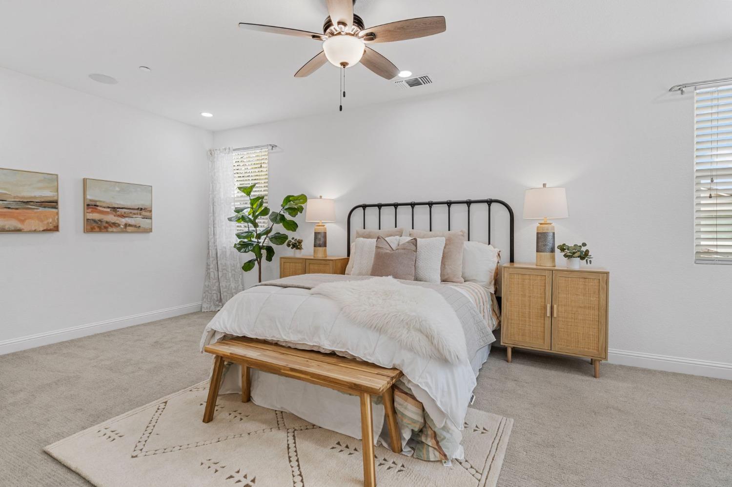 1186 S Vecindad Street