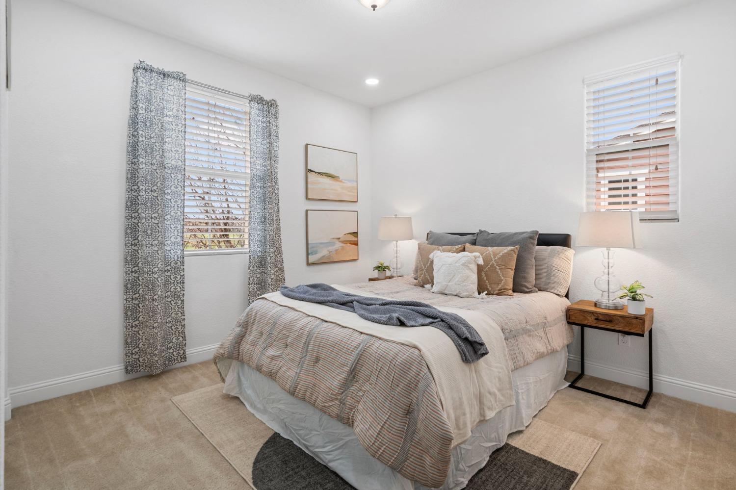 1186 S Vecindad Street