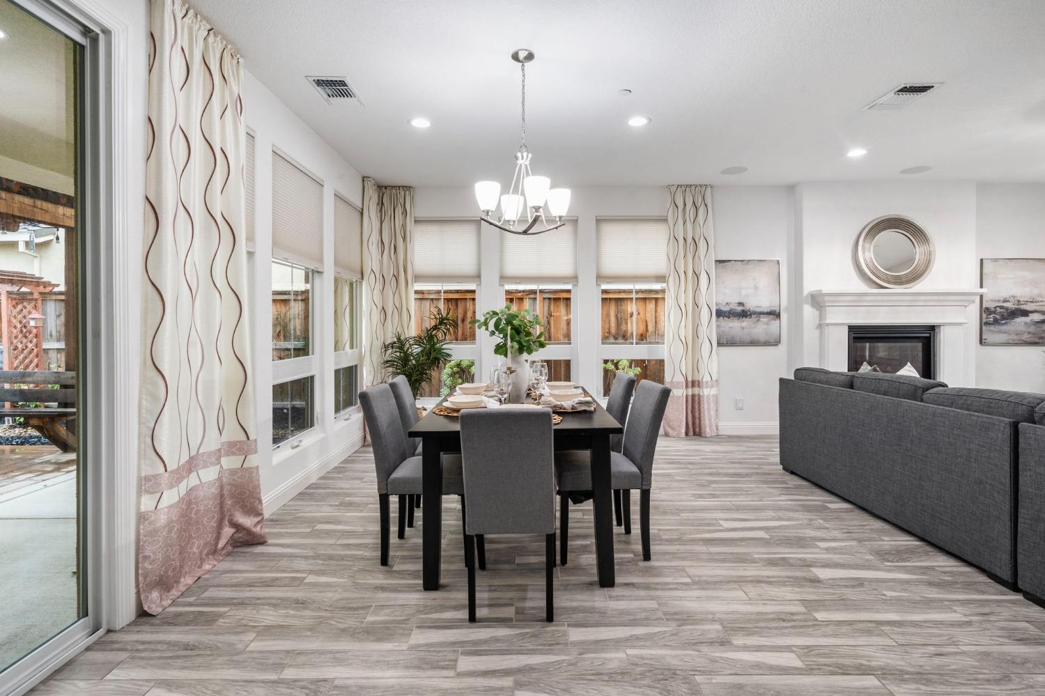 1186 S Vecindad Street