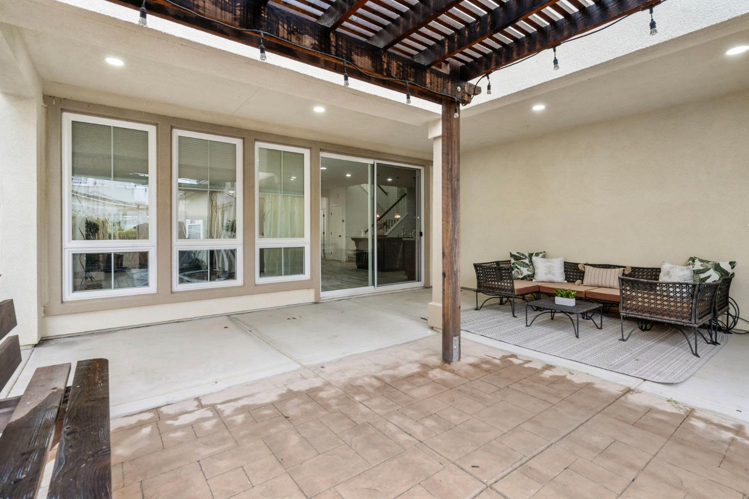 1186 S Vecindad Street