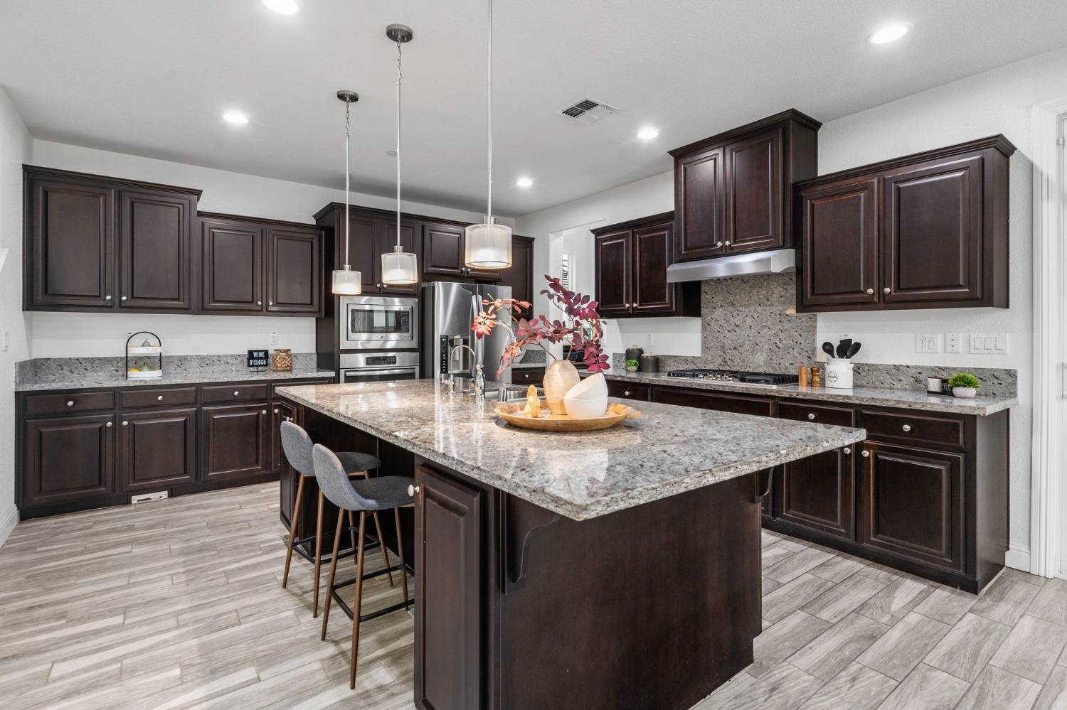 1186 S Vecindad Street