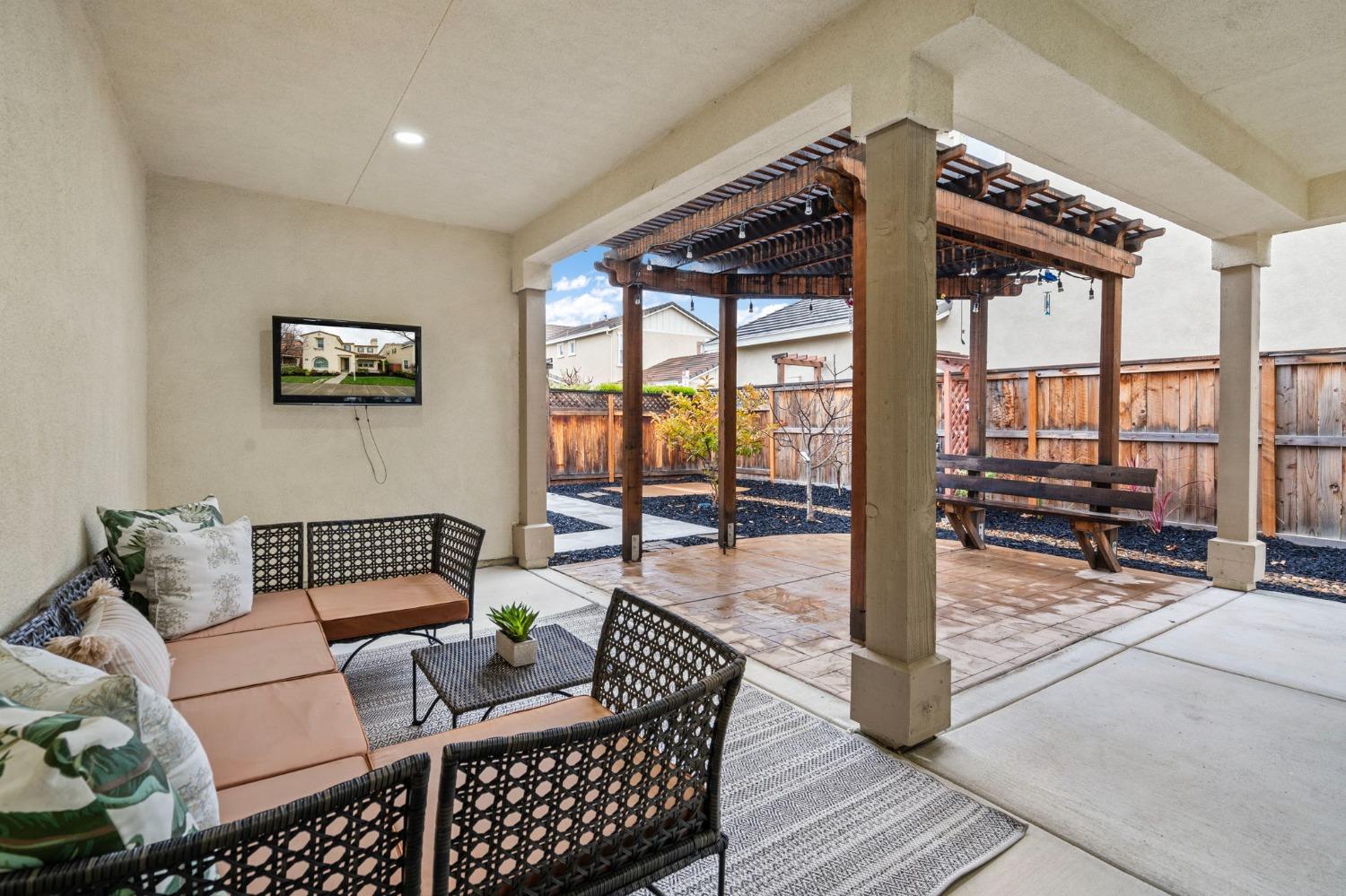 1186 S Vecindad Street