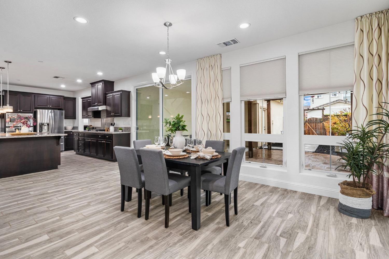 1186 S Vecindad Street