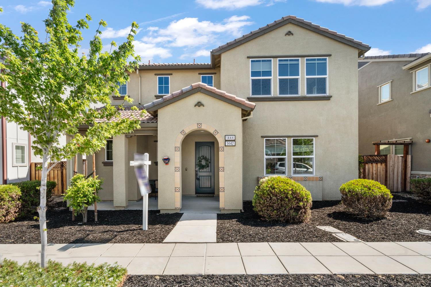 1442 S Wilshire Avenue