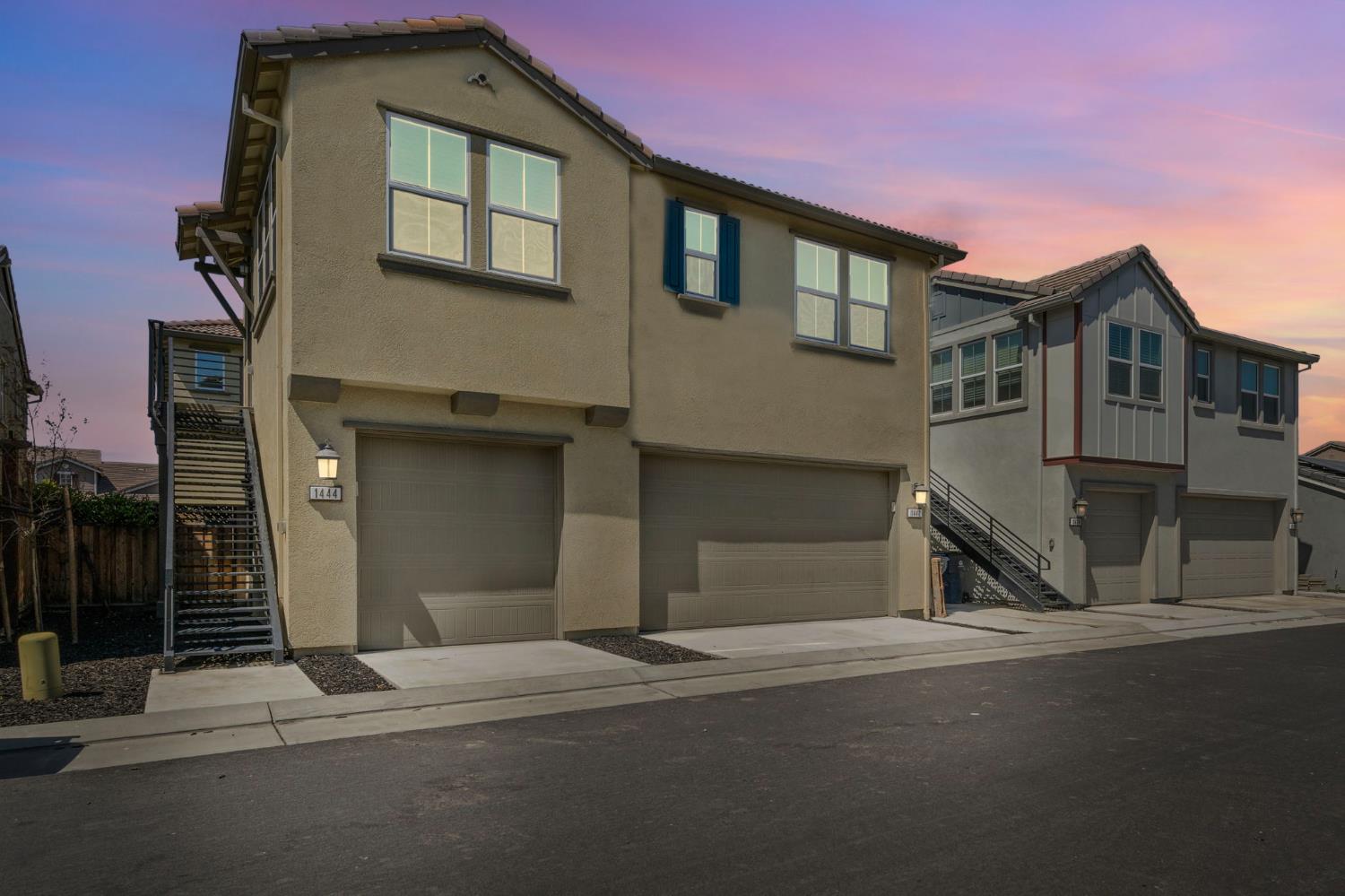 1442 S Wilshire Avenue