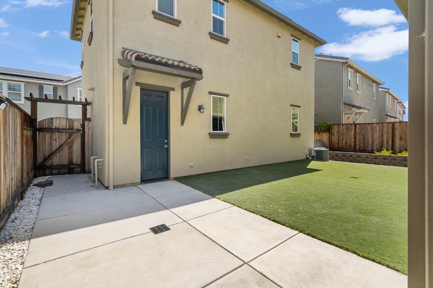 1442 S Wilshire Avenue