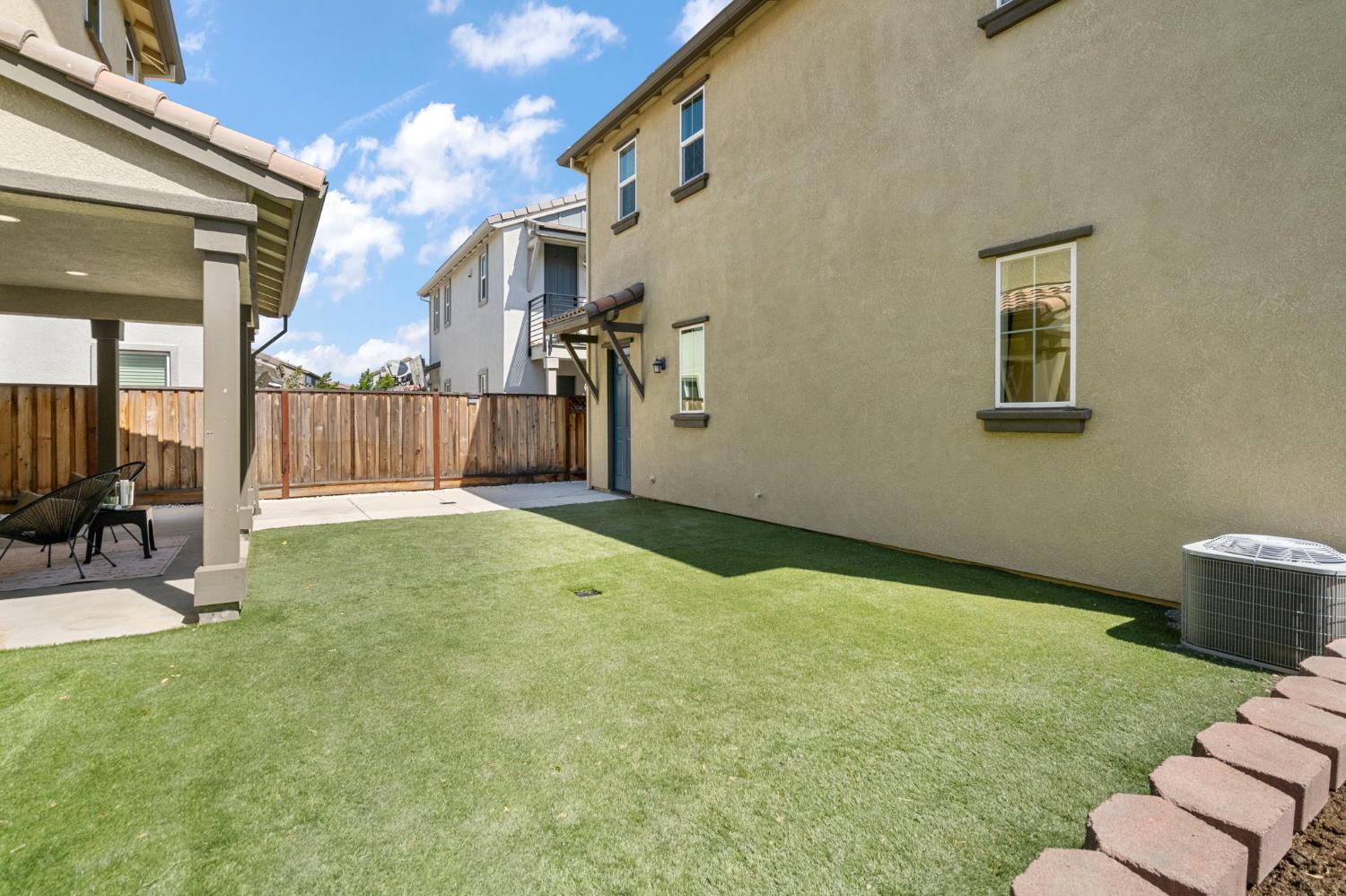 1442 S Wilshire Avenue