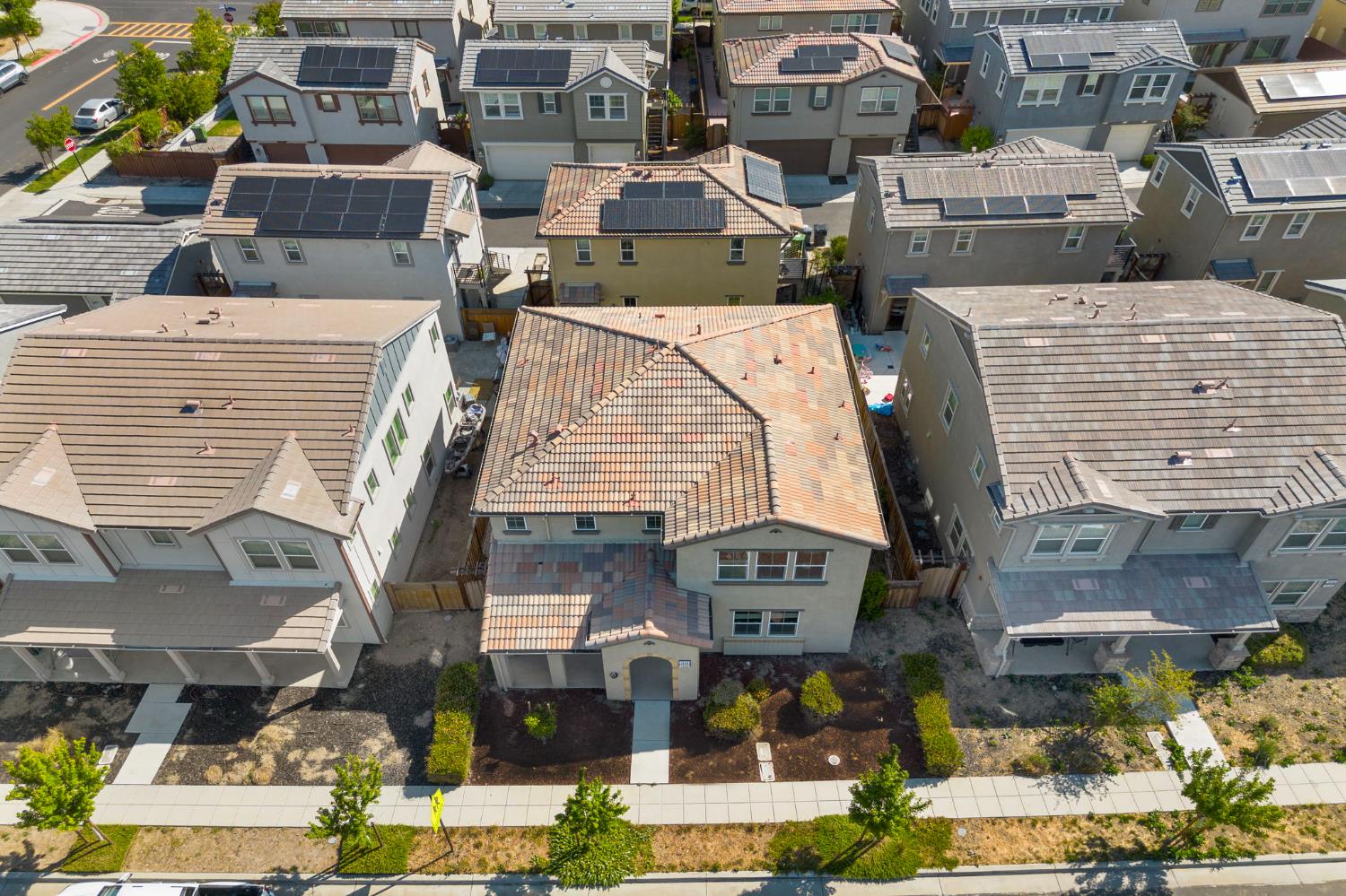 1442 S Wilshire Avenue