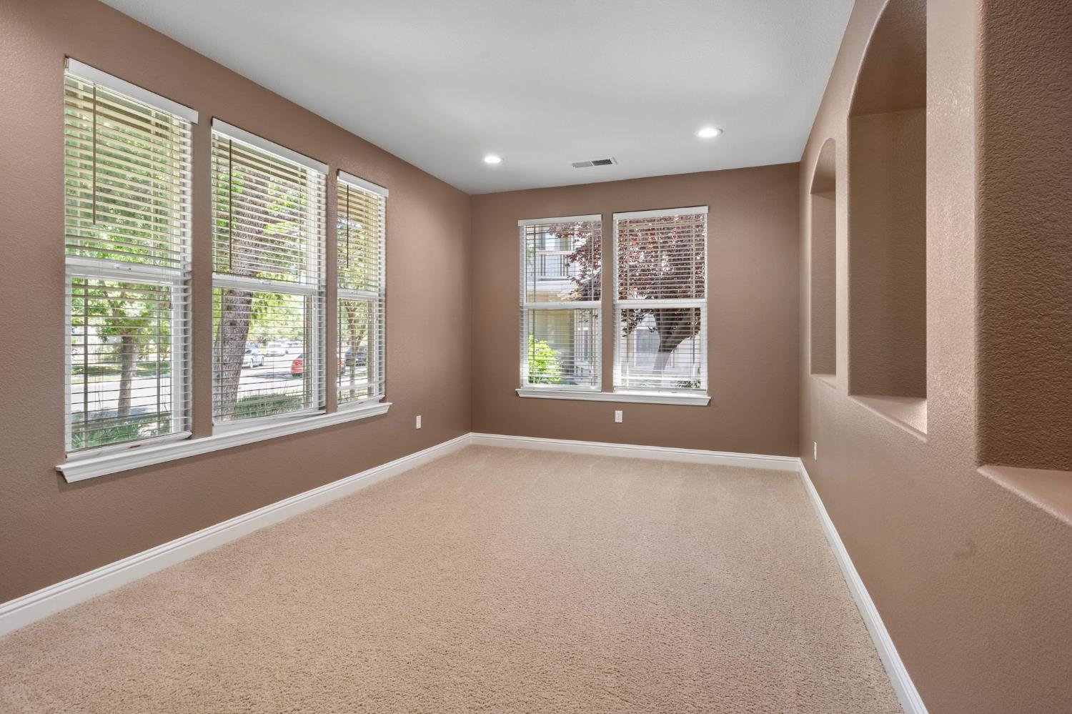 324 N Mill Valley Drive