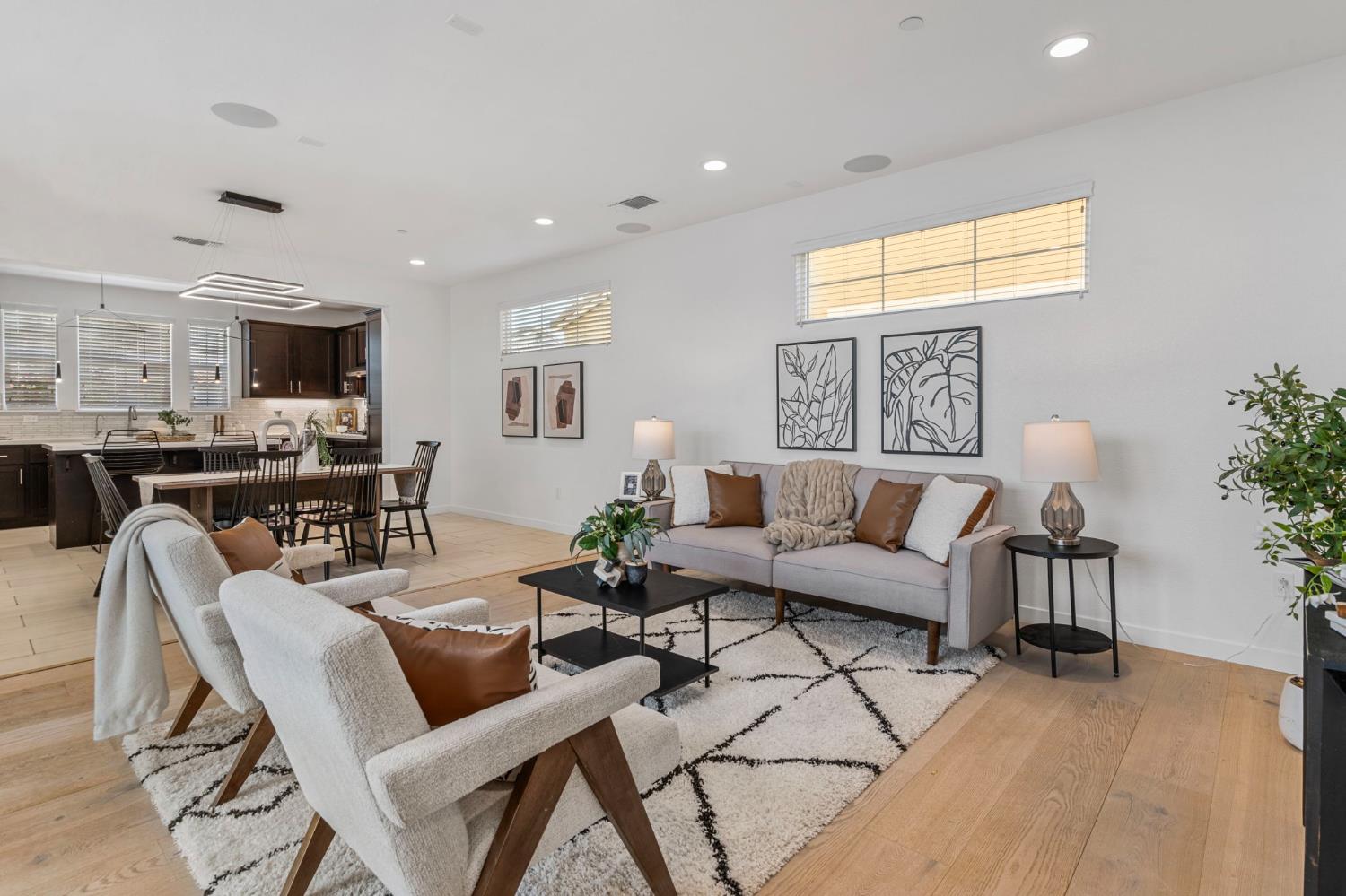 150 E Cortona Court