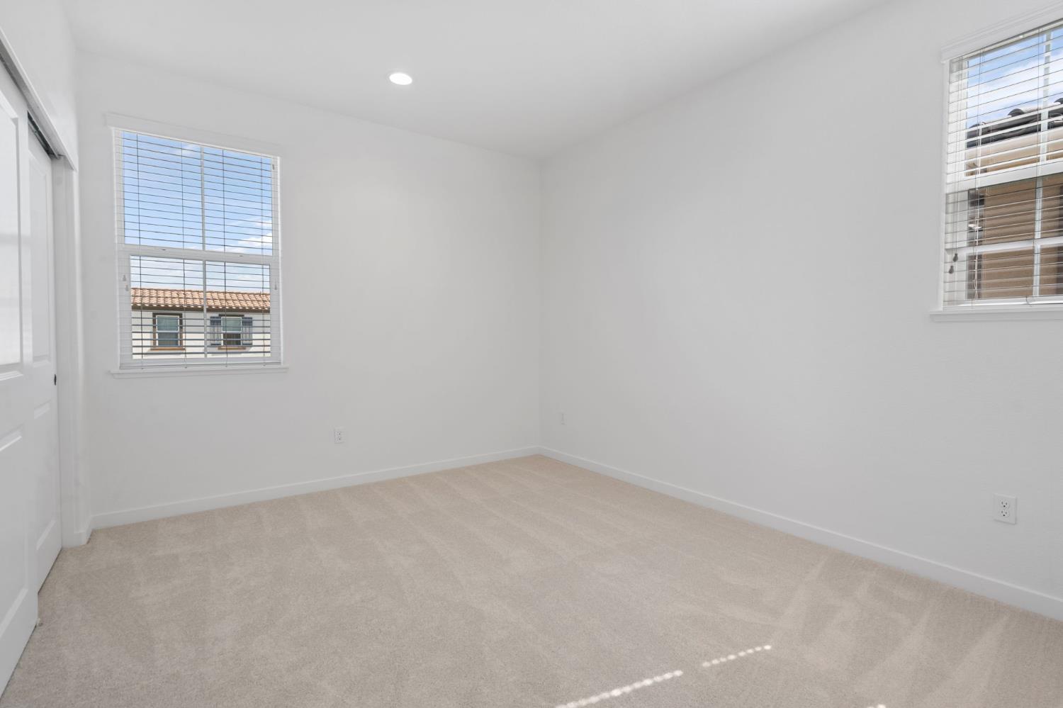 150 E Cortona Court