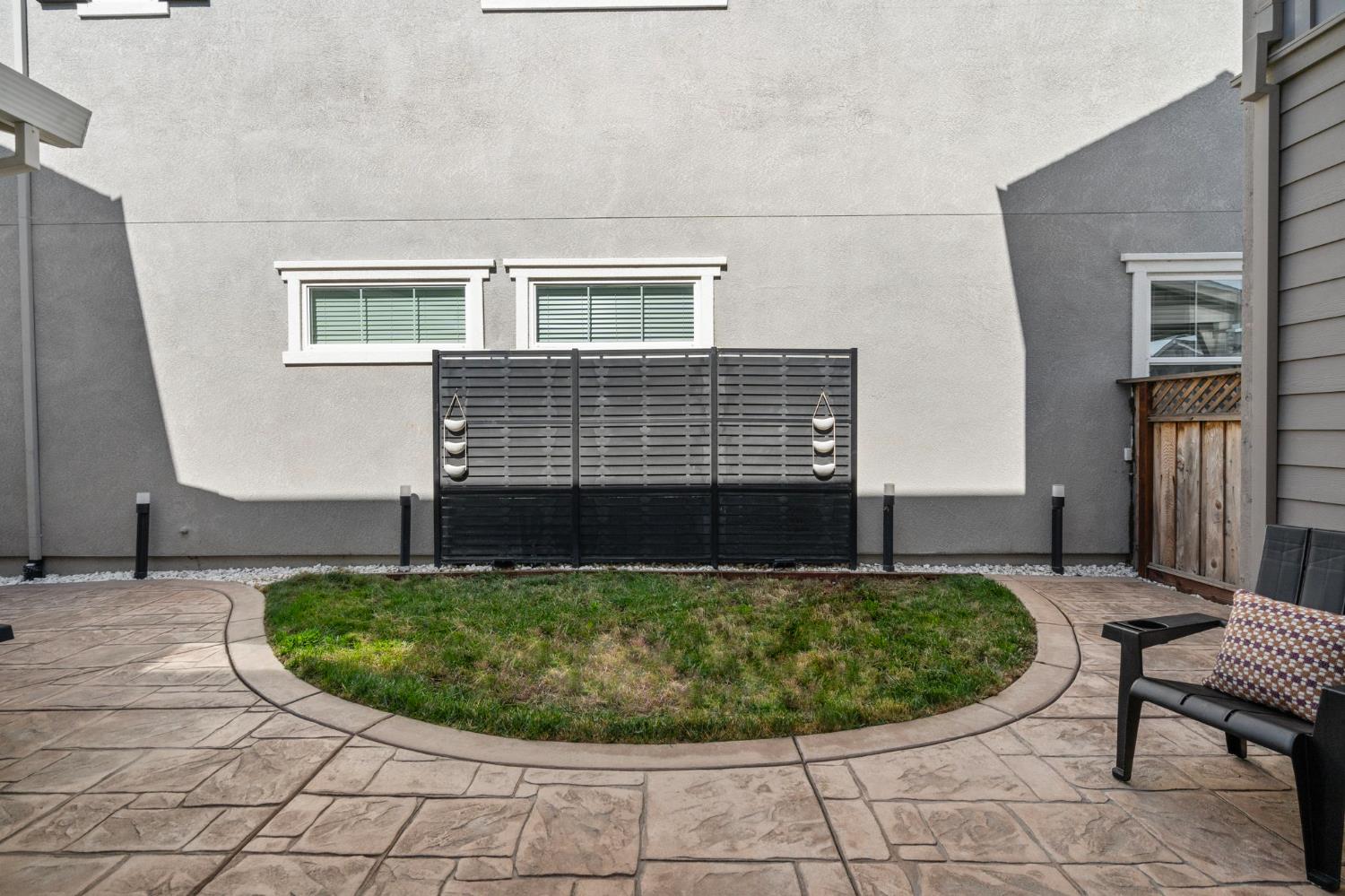 150 E Cortona Court