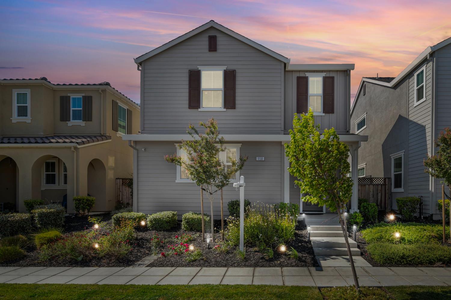 150 E Cortona Court
