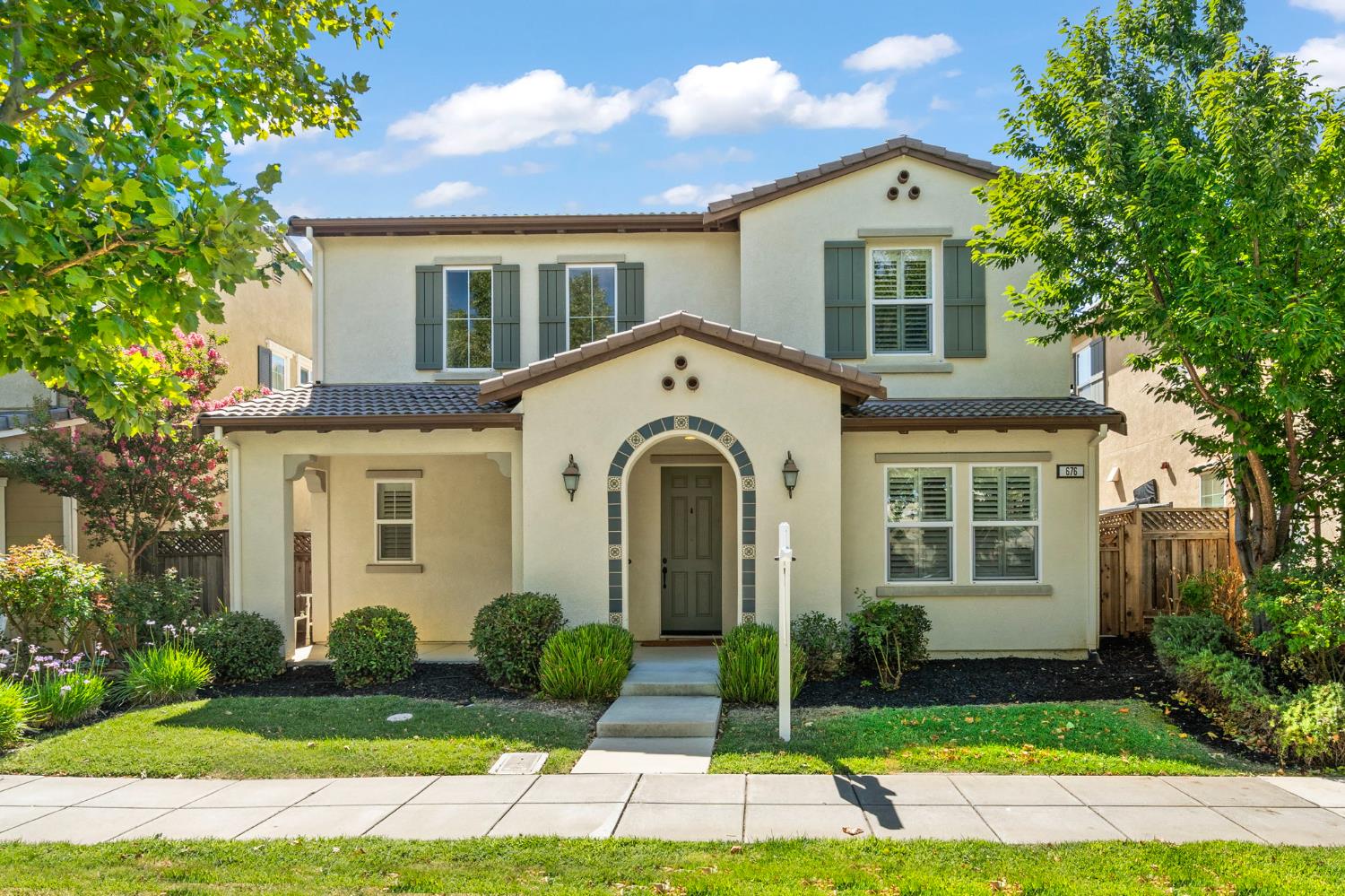 676 N Montebello Street