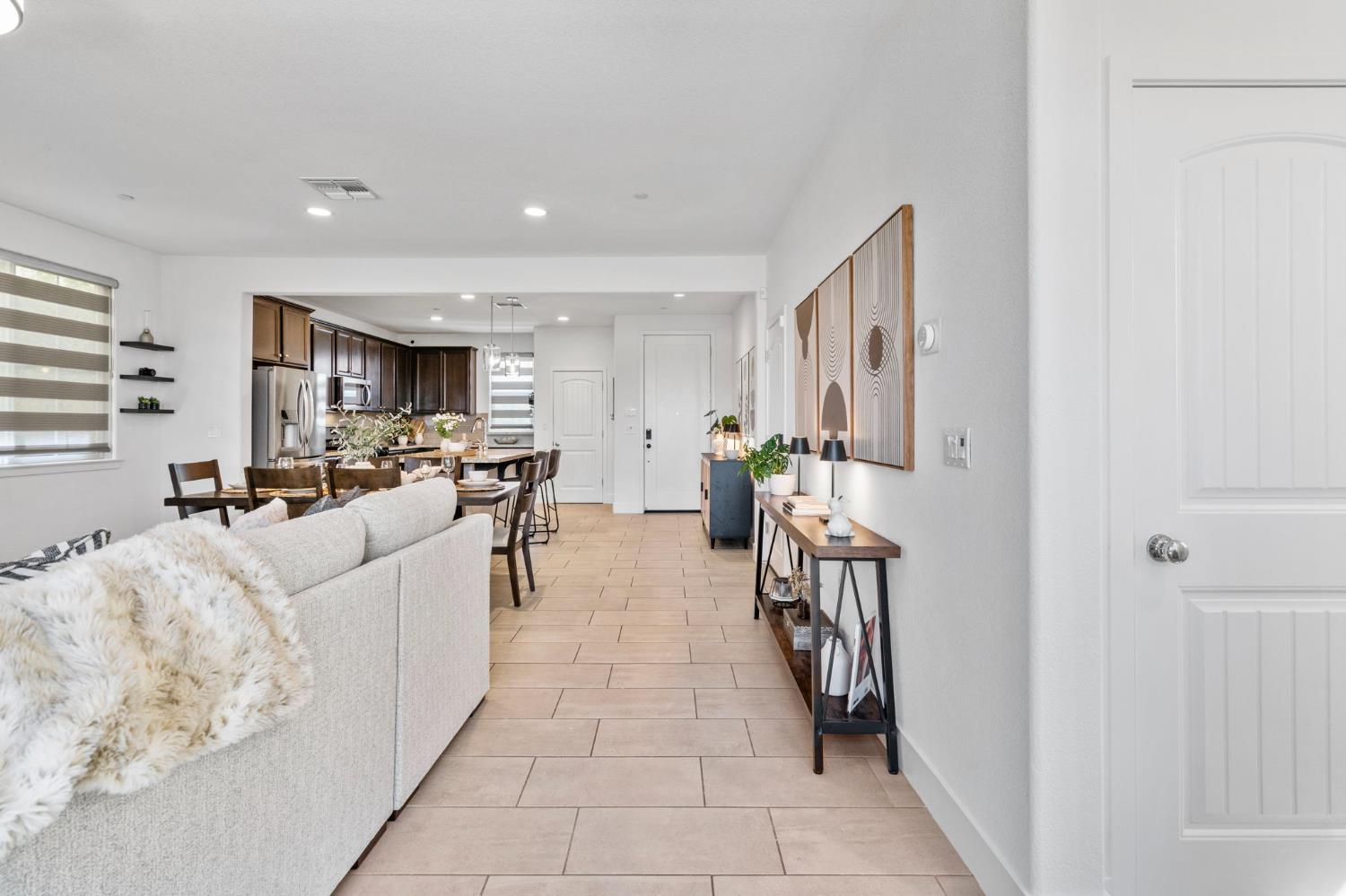 300 E Natasha Avenue