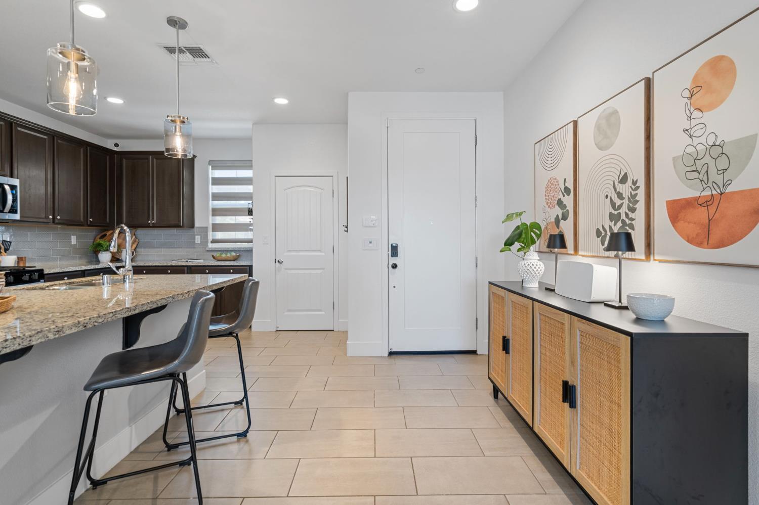 300 E Natasha Avenue