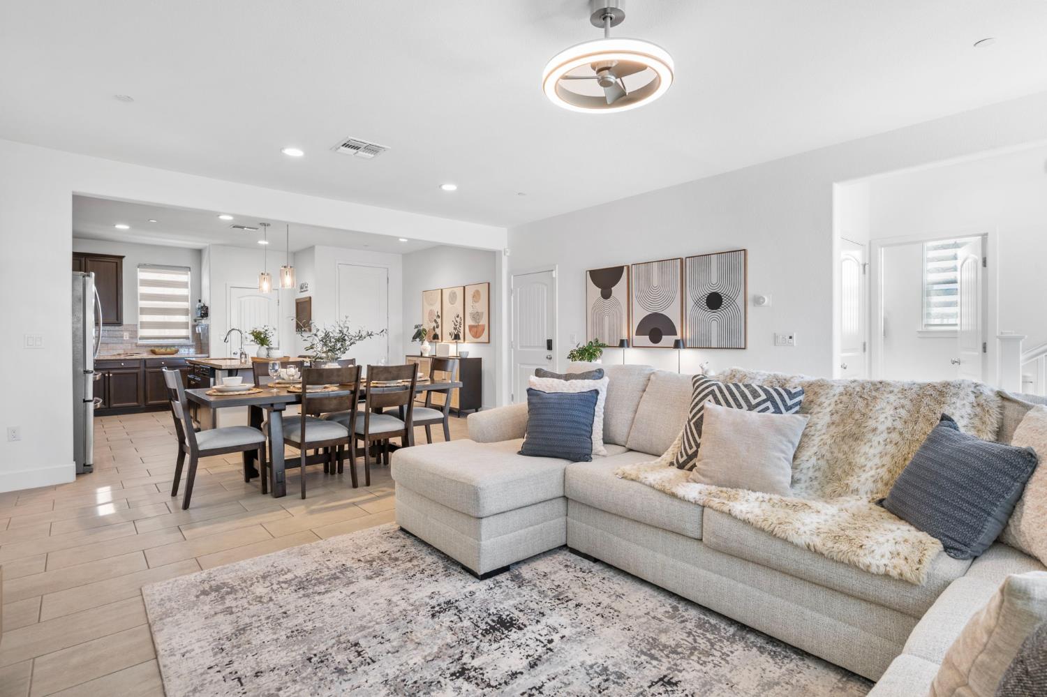 300 E Natasha Avenue