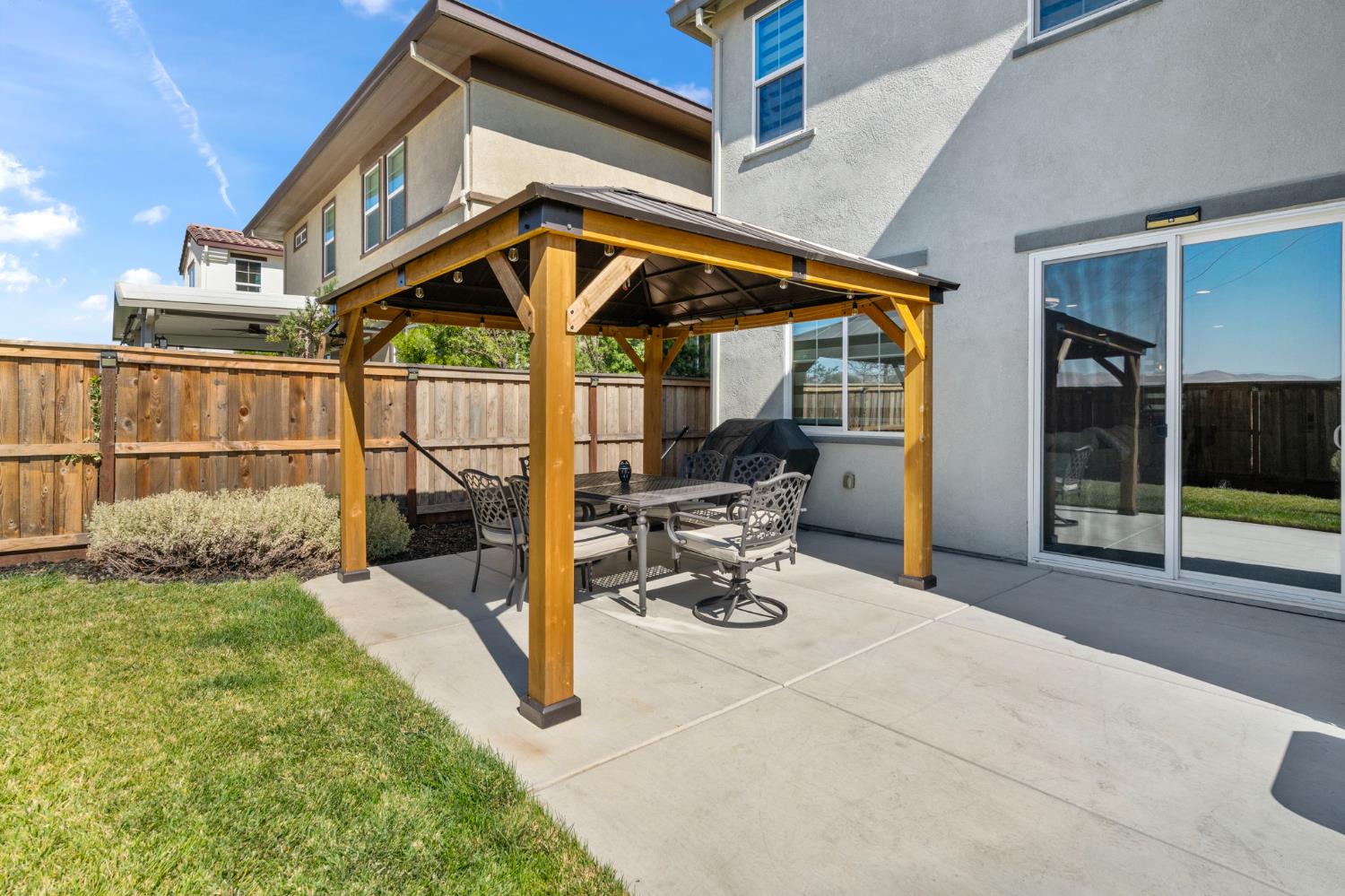 300 E Natasha Avenue