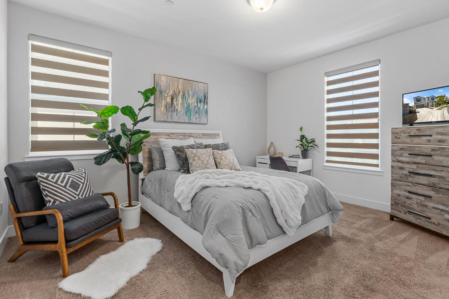 300 E Natasha Avenue