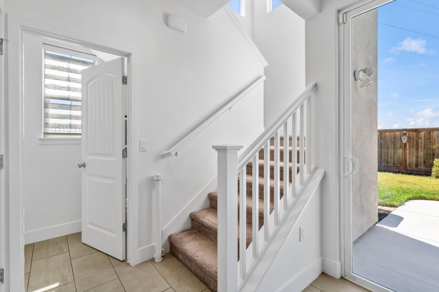 300 E Natasha Avenue