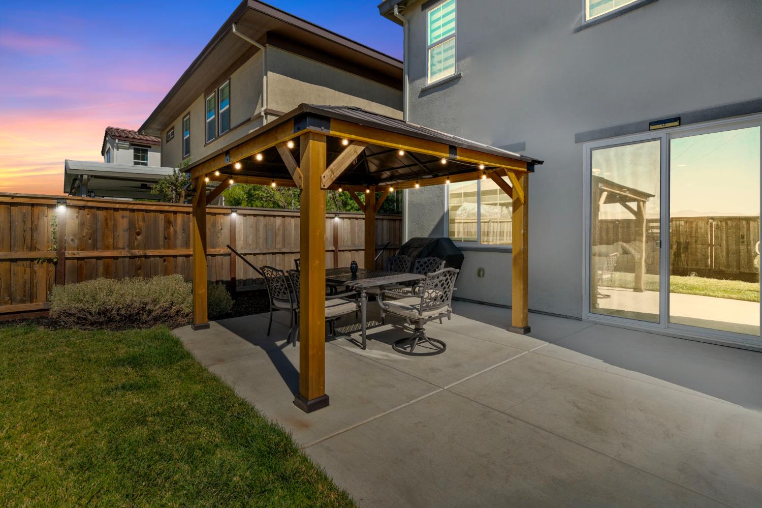 300 E Natasha Avenue