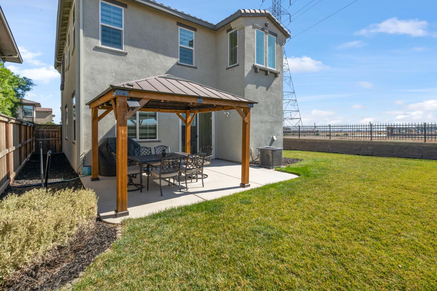 300 E Natasha Avenue