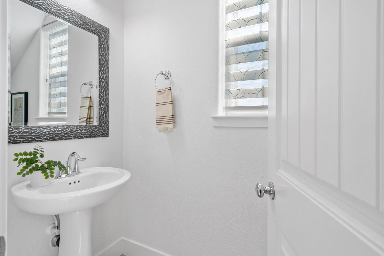 300 E Natasha Avenue