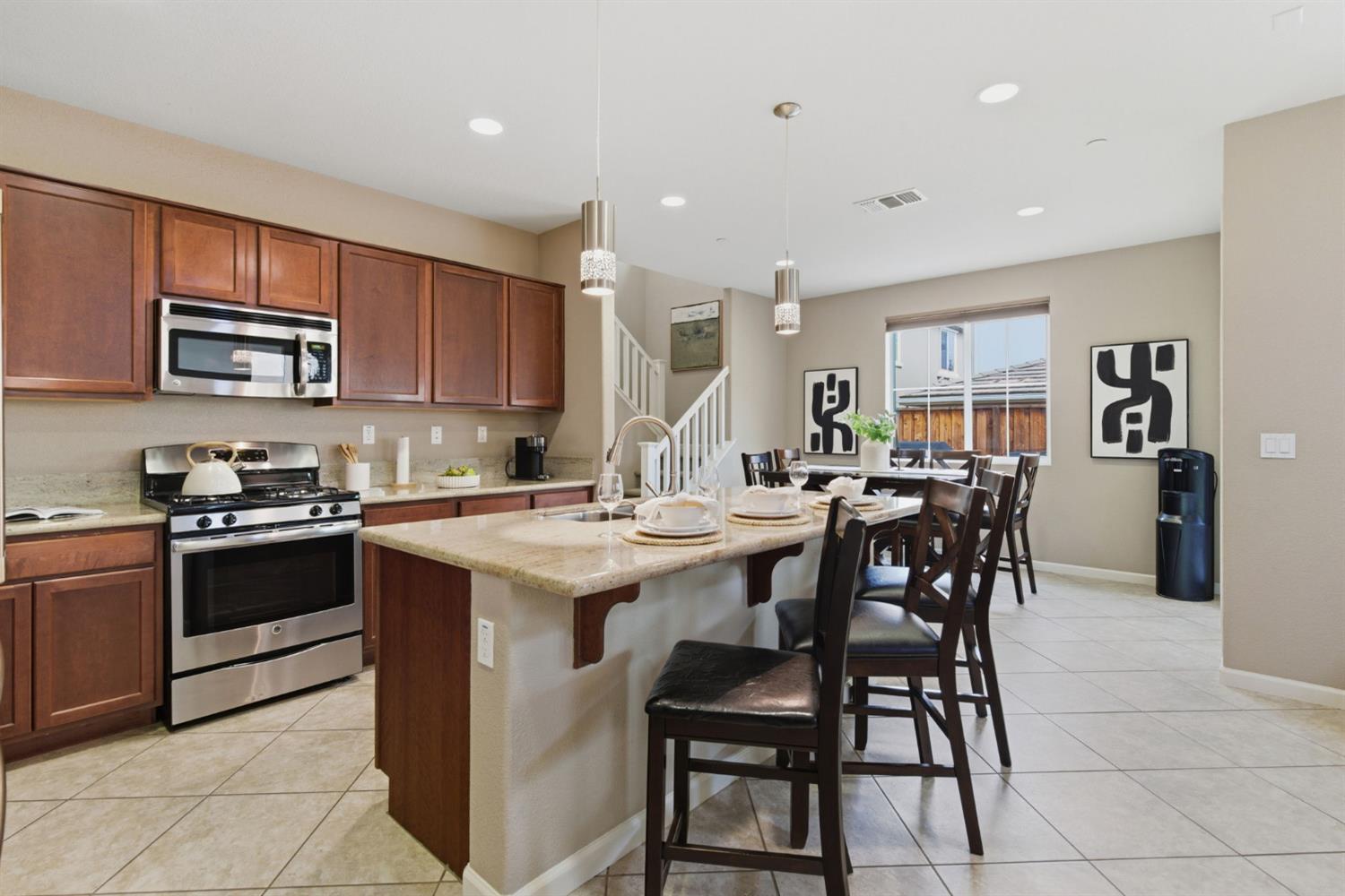 203 W Bonner Drive