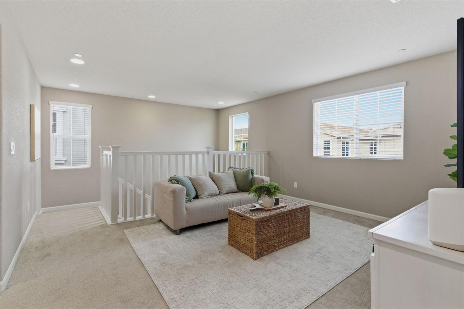 203 W Bonner Drive