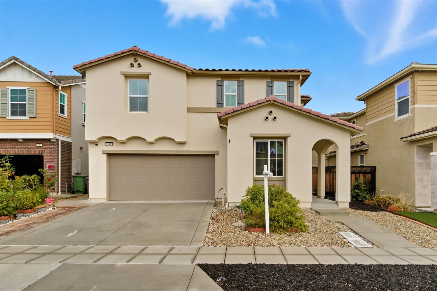 203 W Bonner Drive