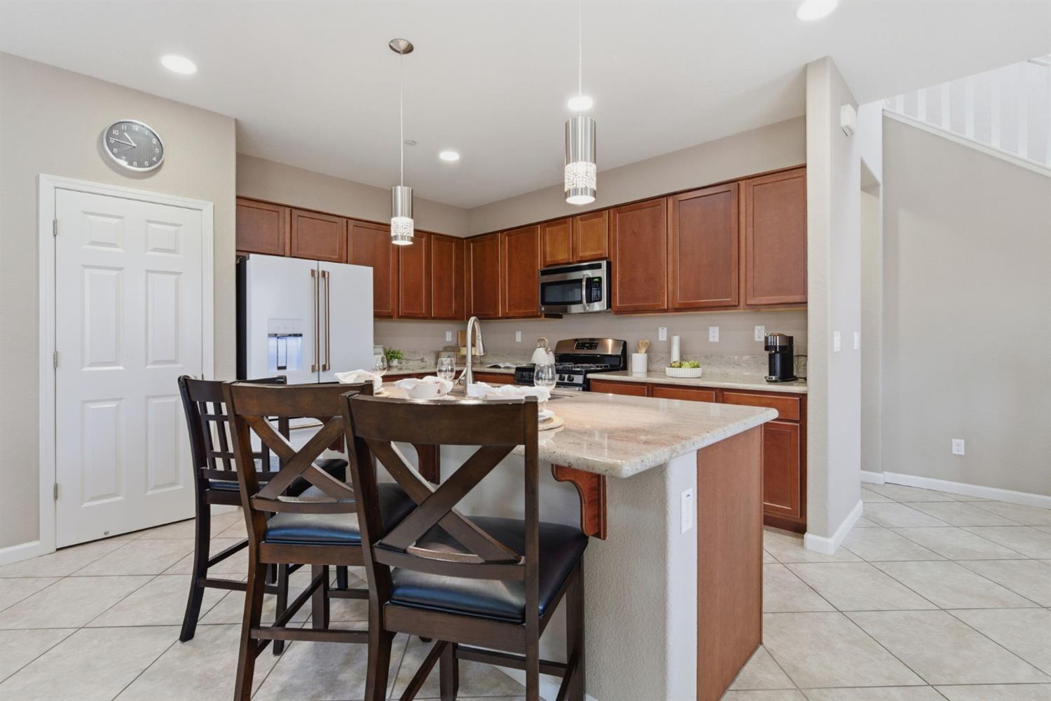 203 W Bonner Drive