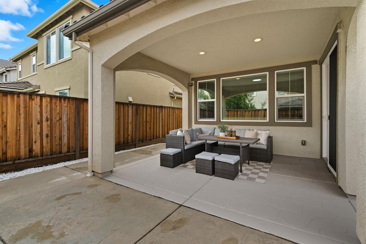 203 W Bonner Drive