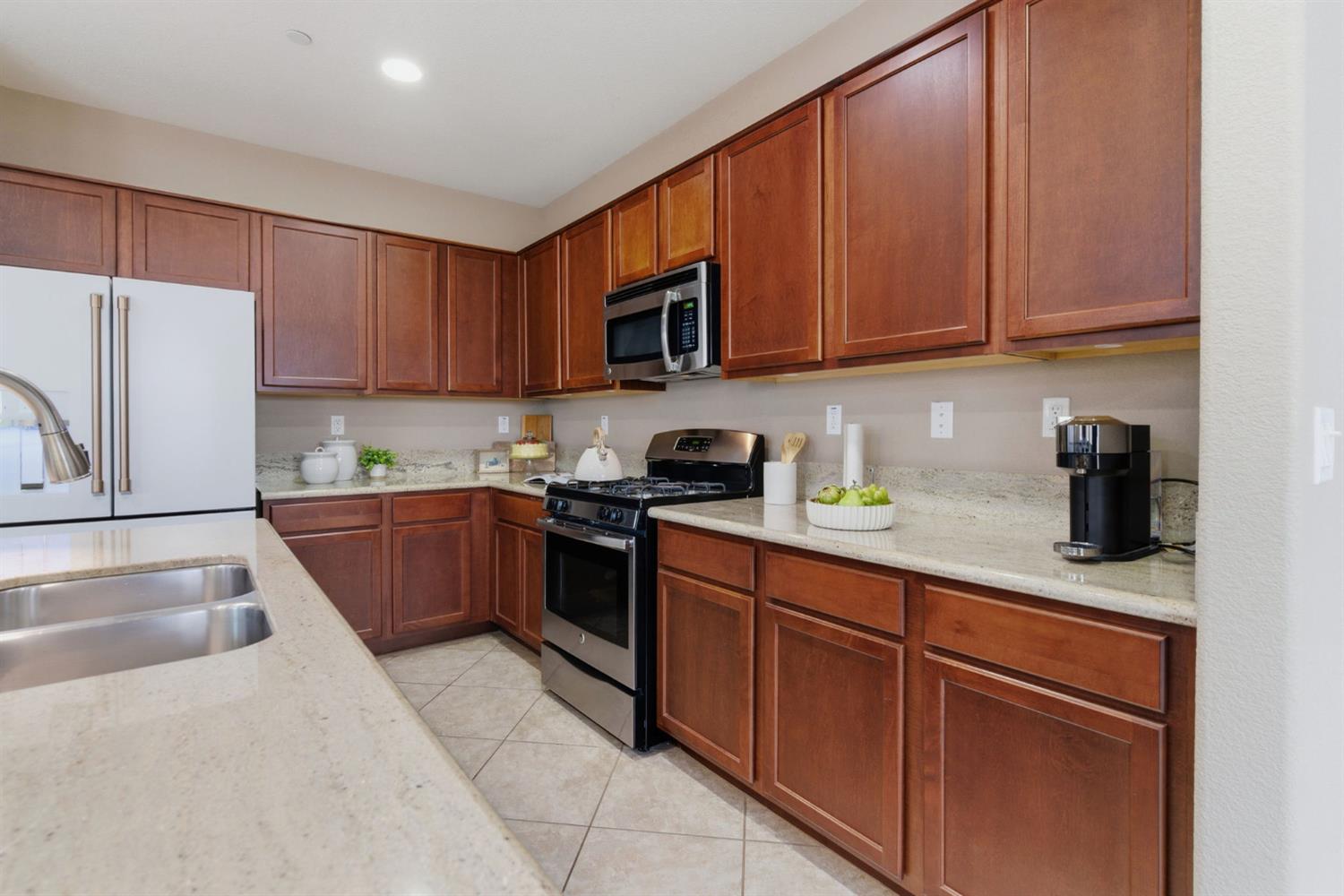 203 W Bonner Drive