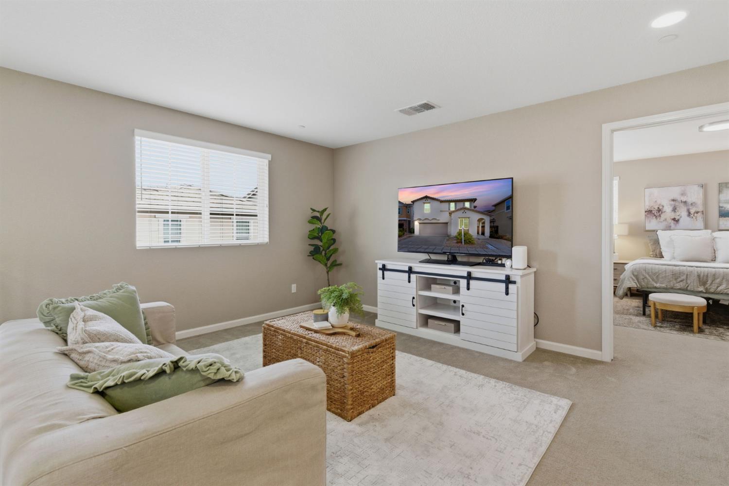 203 W Bonner Drive