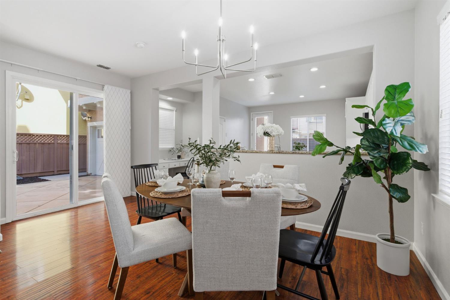 161 W Prosperidad Way