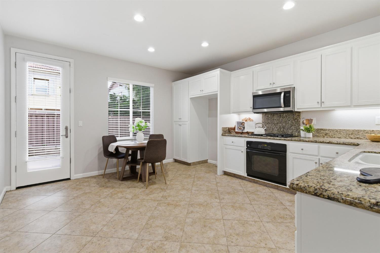 161 W Prosperidad Way