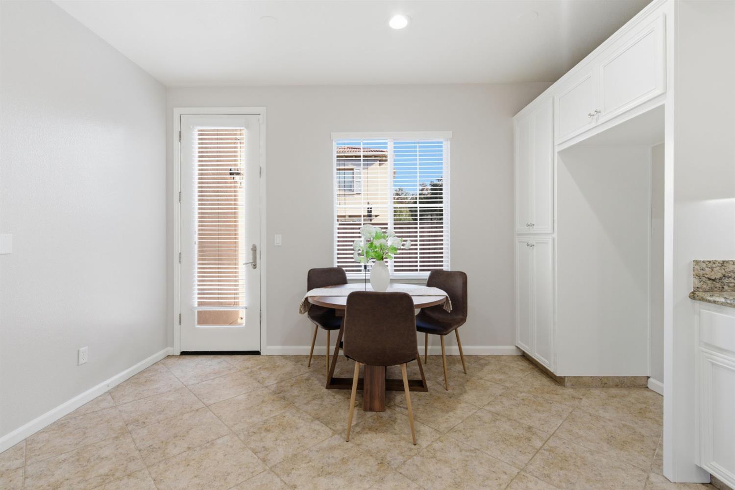 161 W Prosperidad Way