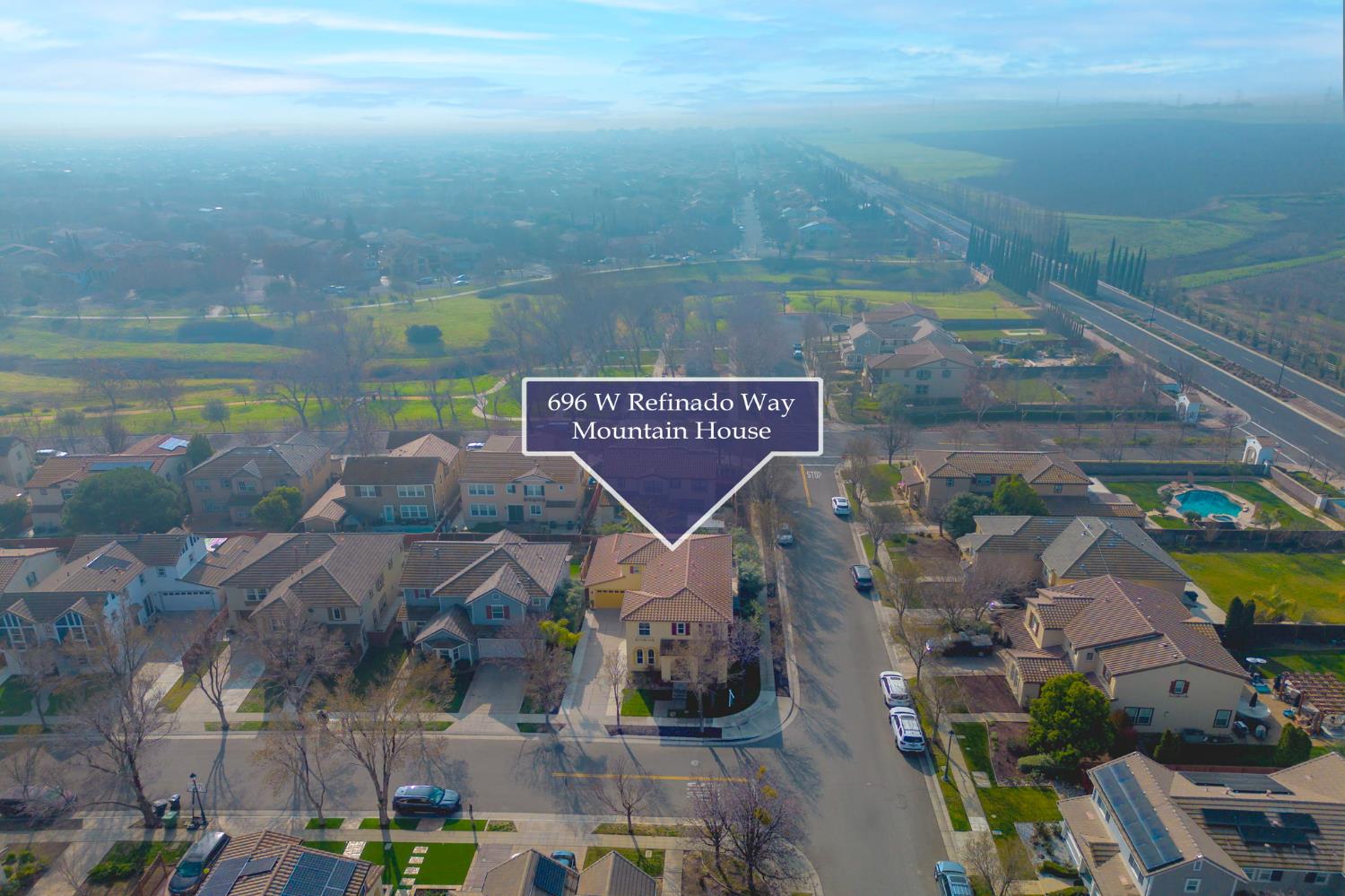 696 W Refinado Way