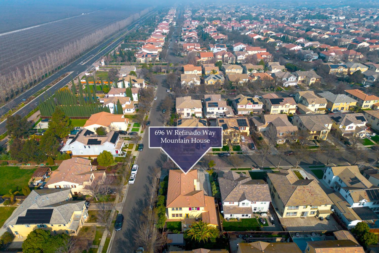 696 W Refinado Way