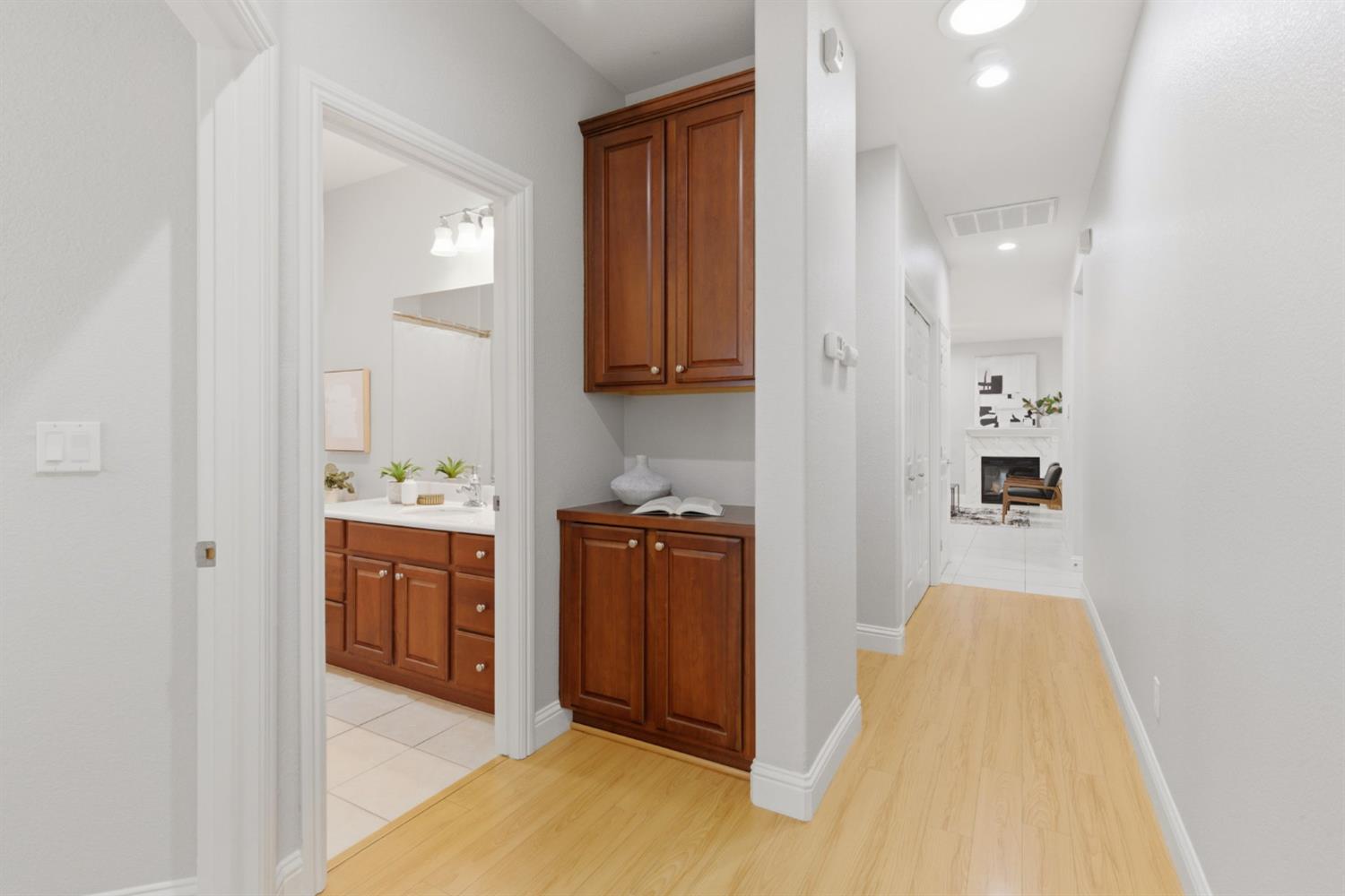 349 W Las Brisas Drive